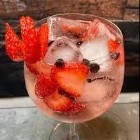 Gin Tônica Morango
