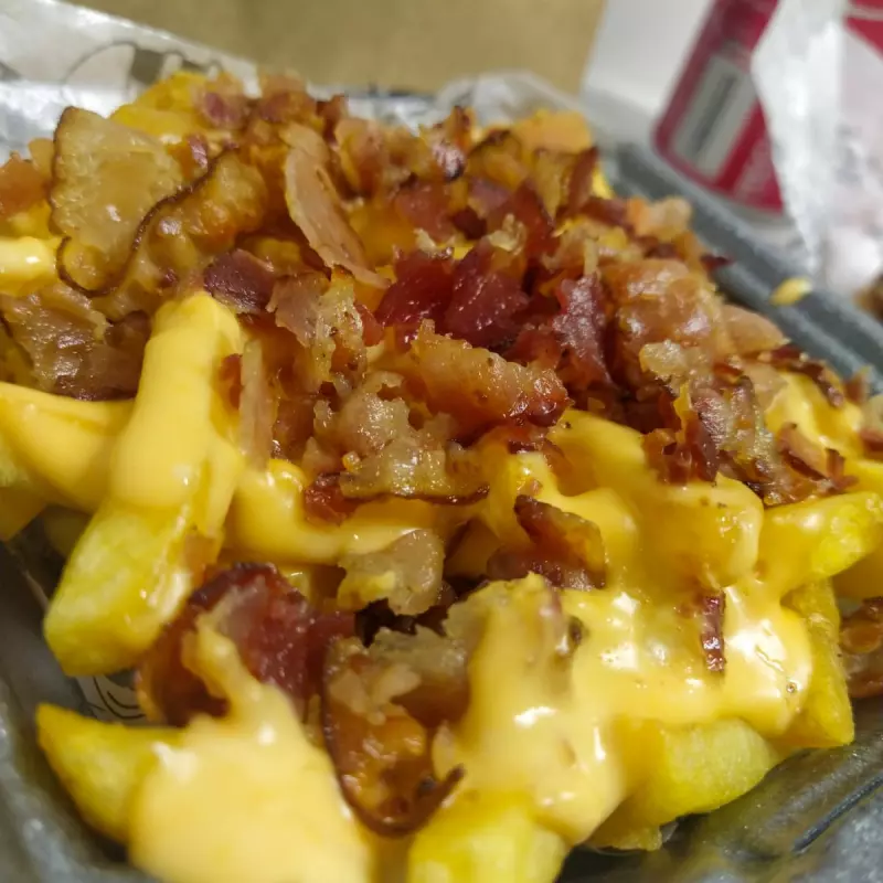 BATATA COM BACON E CHEDDAR ARTESANAL