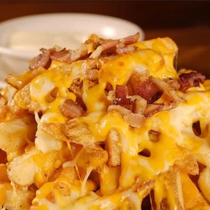 BATATA FRITA COM CHEDDAR & BACON