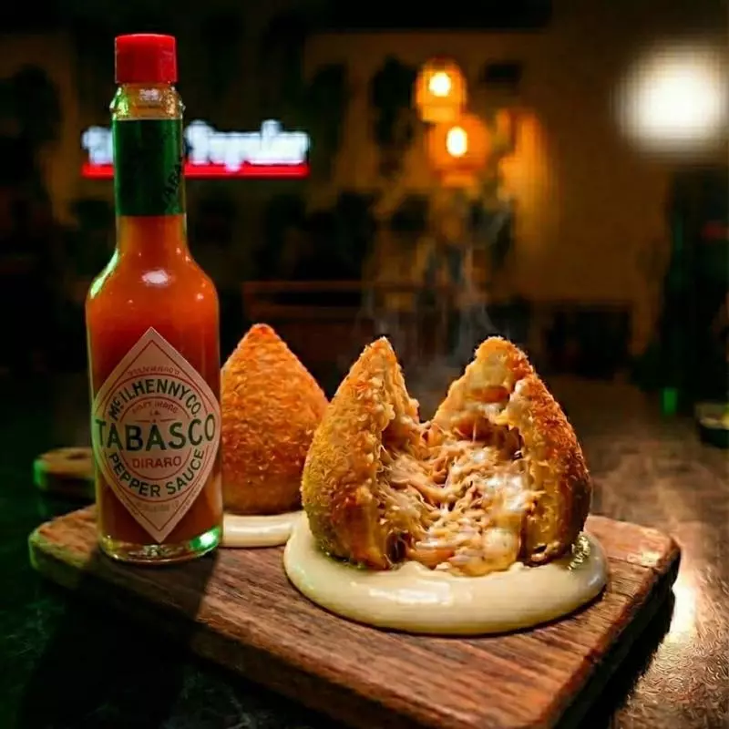 DUPLA COXINHA DE FRANGO SEM MASSA