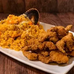 Duo Arroz con Mariscos + Chicharron