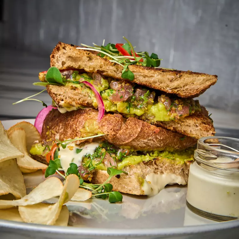 SANDWICH DE TARTAR DE ATÚN