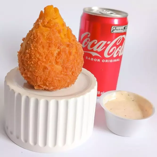 Ki Coxinha de frango + coca + molho