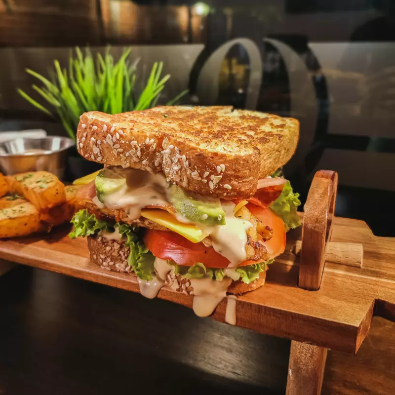 CLUB SANDWICH INTEGRAL DE POLLO