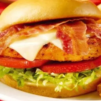 Bacon Pollo Tempura + Papas