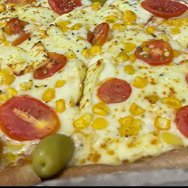 PIZZA MINEIRA  (*queijo coalho)