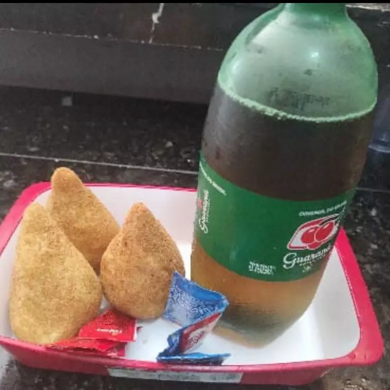 Combo 3 Coxinhas+ 1 guaraná litro