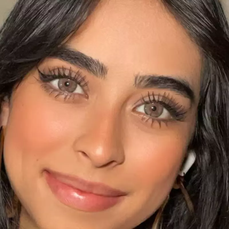 Siri Browm pupila diminuta 🥥