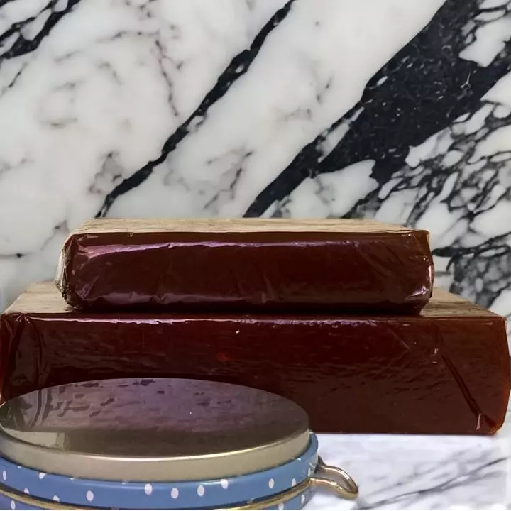 Goiabada cascão em barra quadrada