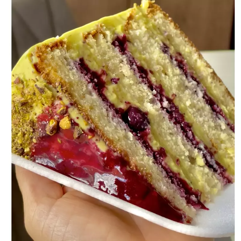 Pistache com frutas vermelhas