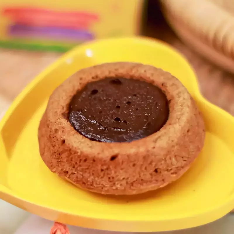 Bolo cenoura c/ calda de cacau +8m