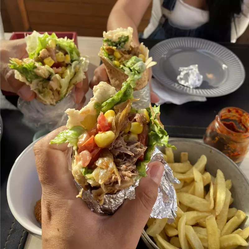 Promo para 3 árabes