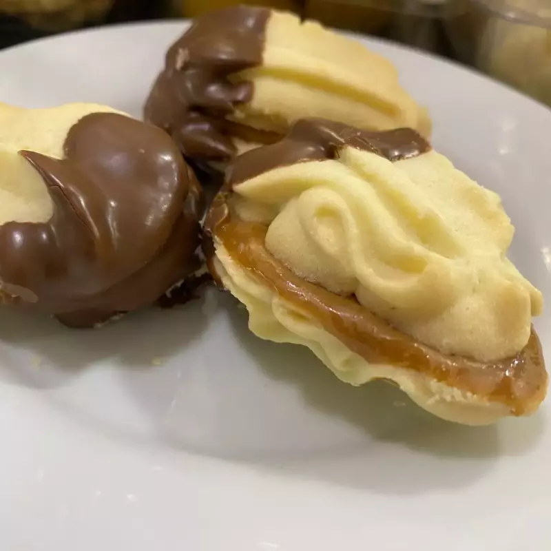Amantegado de doce de leite e choco.