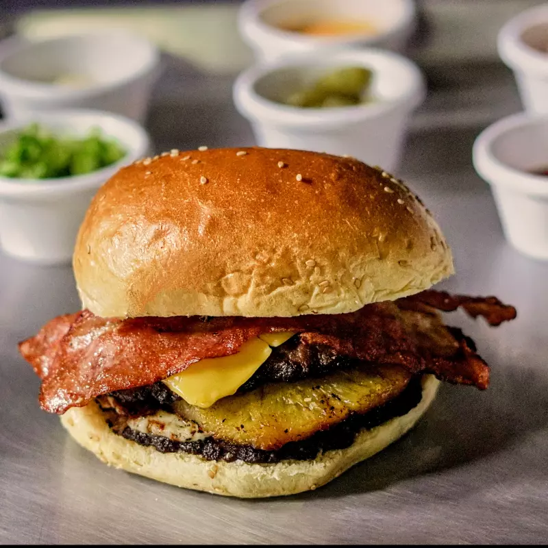 Doble con Piña y Tocino