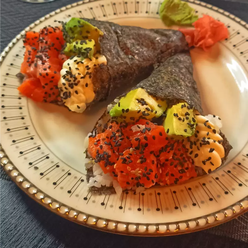 Temaki Salmon
