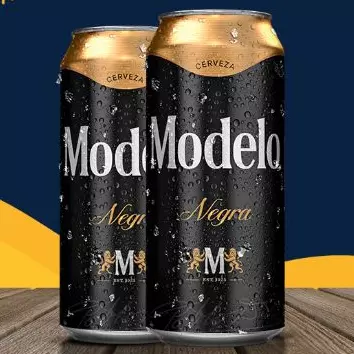 Negra modelo latón 473 ml