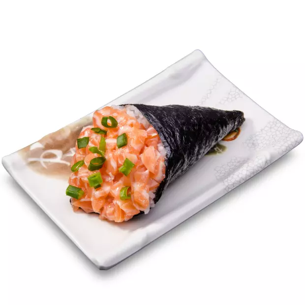 Temaki de salmão cru