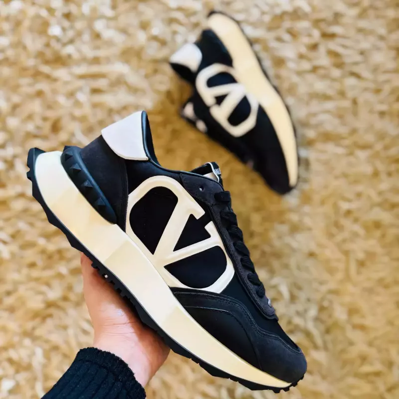 TENIS VLTN CLASSIC BLACK