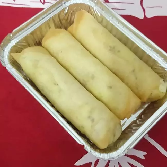 Rolinho primavera queijo