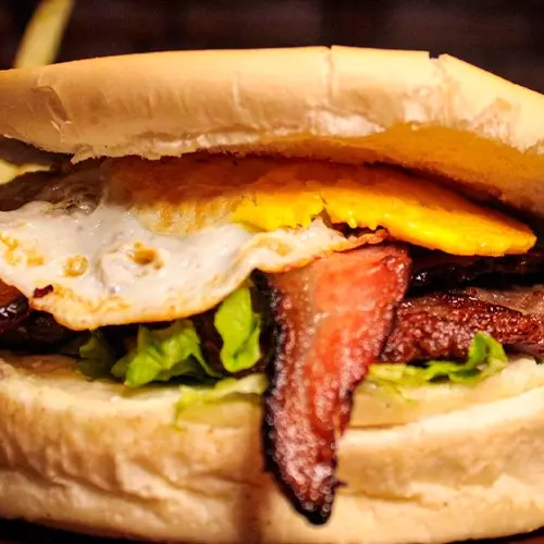 Xis Bacon ( Hambúrguer + Bacon 🍔