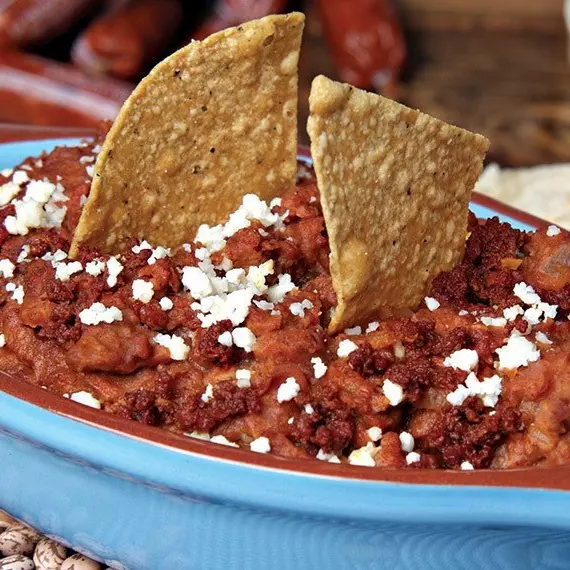 FRIJOLES C/CHORIZO