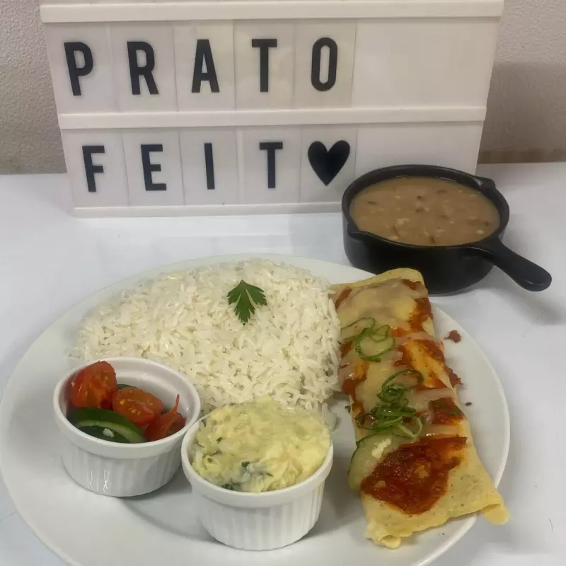 PANQUECA DE CARNE MOIDA E LEGUMES