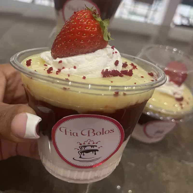 Red Velvet com Morangos