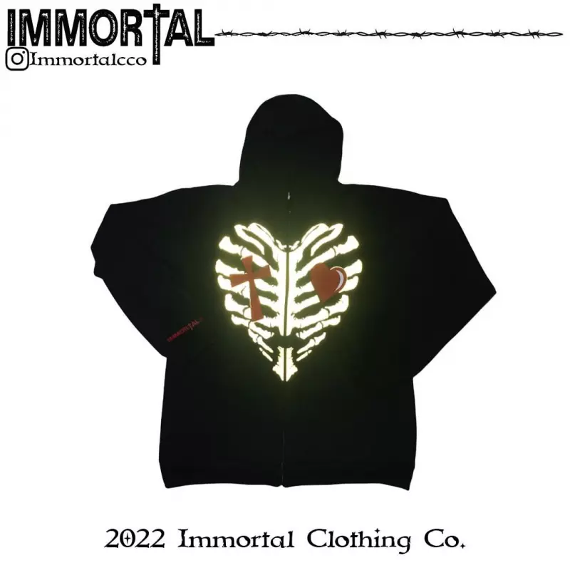 SKELETON HEART REFLECTIVE