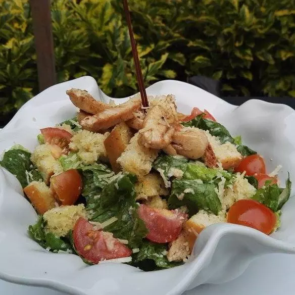 Fresh with Sautéed Chicken