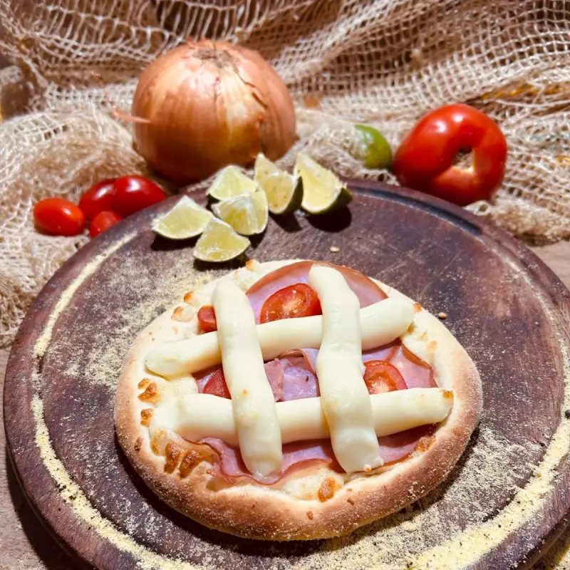 Esfiha de Lombo Canadense catupiry