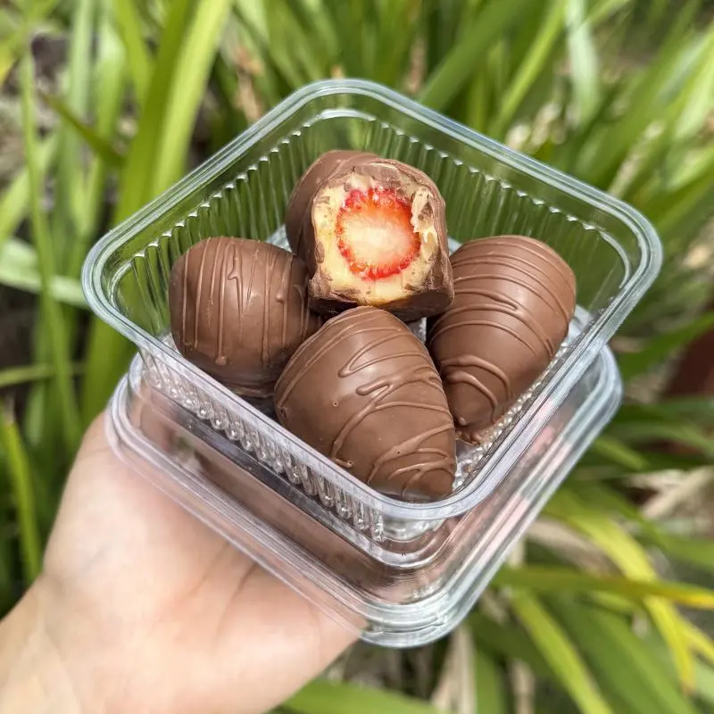 KIT MINI BOMBOM DE MORANGO