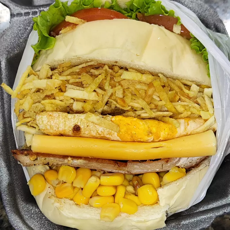 EGGS-X-BURGUER DE PICANHA SUÍNA