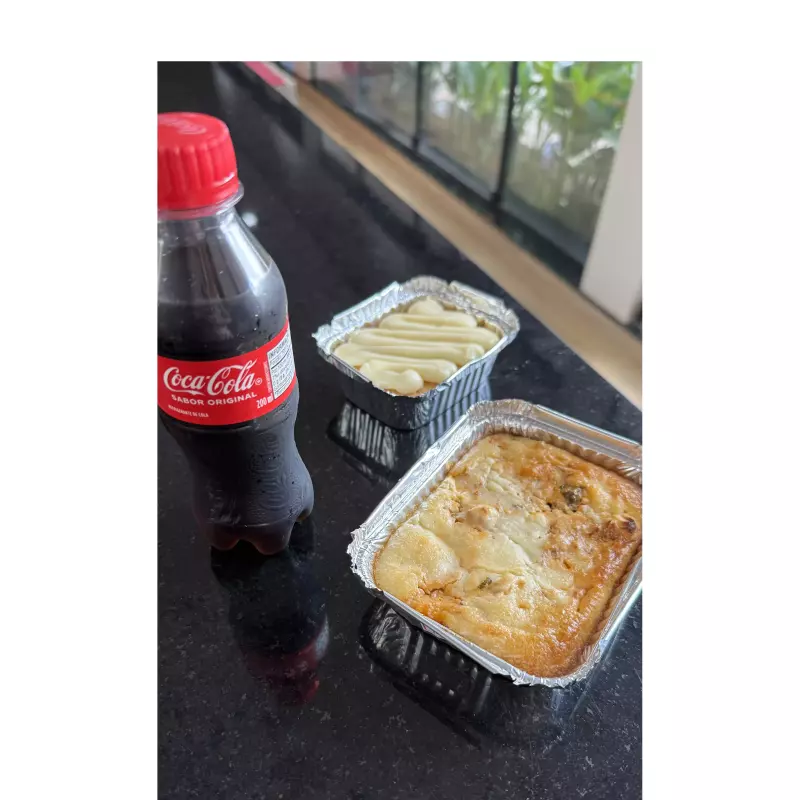 Tortinha + mini bolinho + bebida