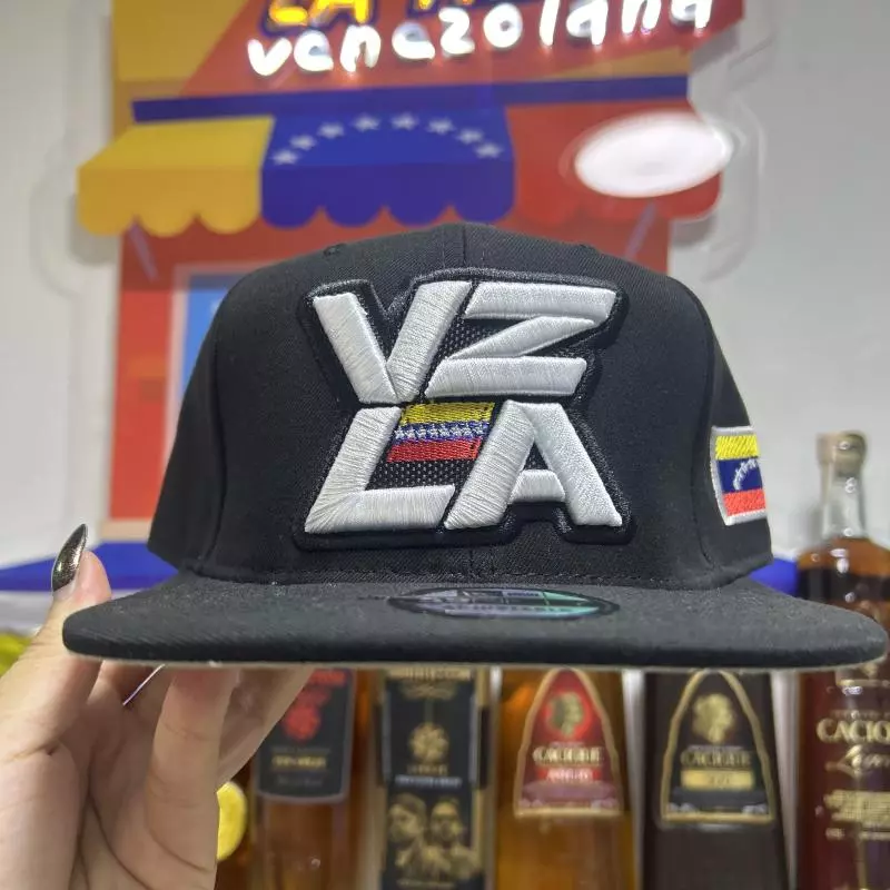 Gorra VZLA bordado plana negra