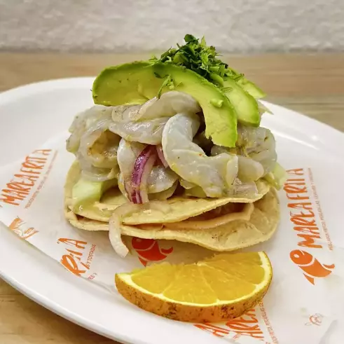 TOSTADA AGUACHILE DE CAMARÓN CRUDO