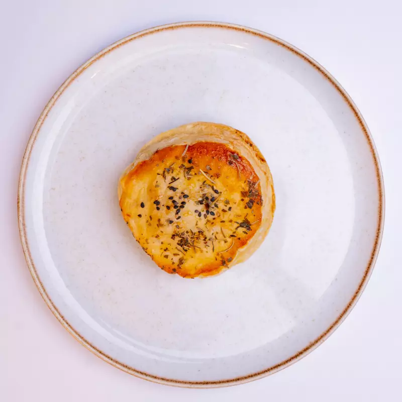 Pastel de pollo con champiñones.