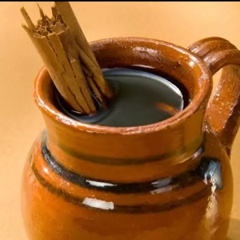½ litro de café de olla