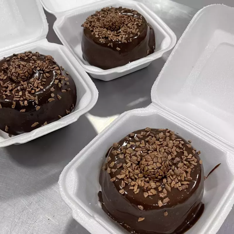 Mini cenoura com chocolate 2 fatias