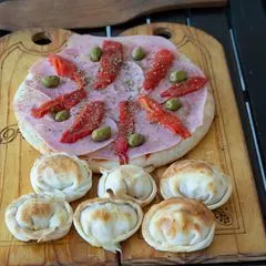 1 Jamón y morrón + 6 Empanadas