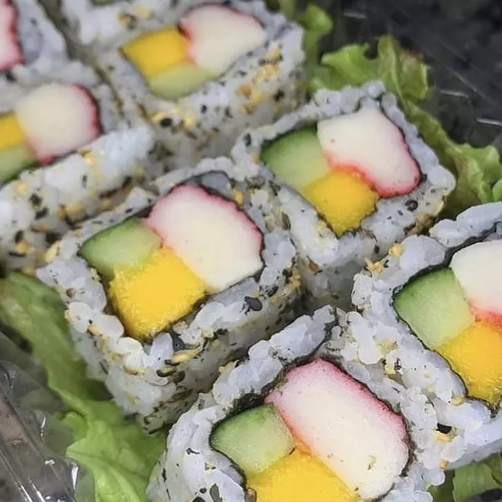 4 UN uramaki Califórnia