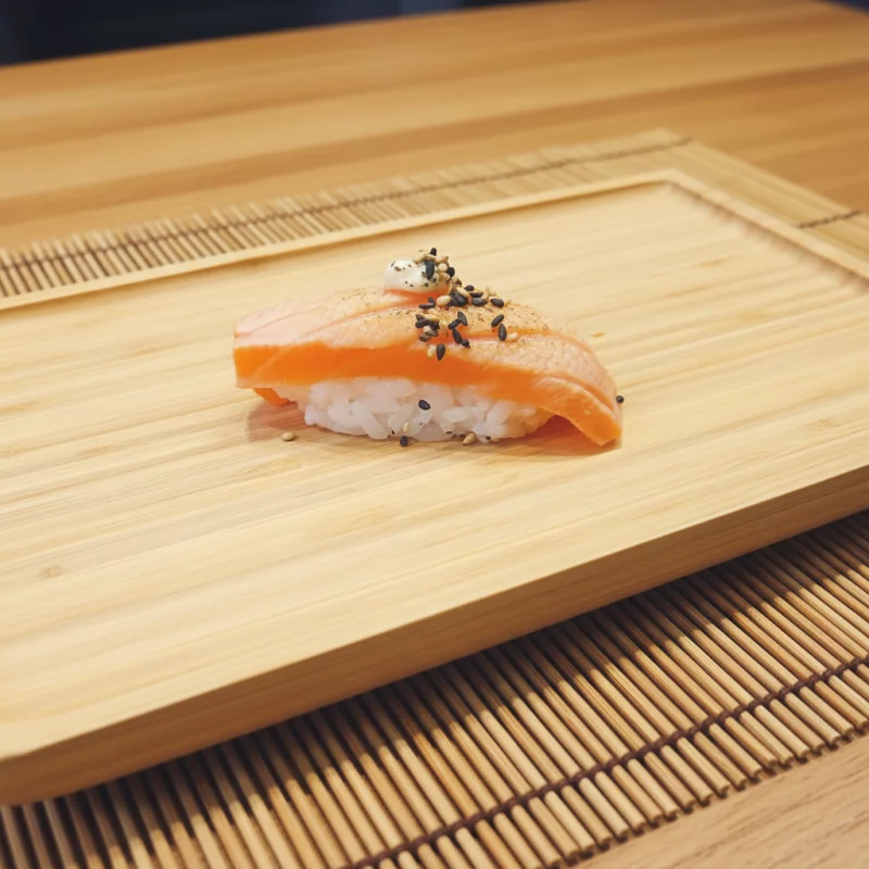 Nigiri Aburi salmon