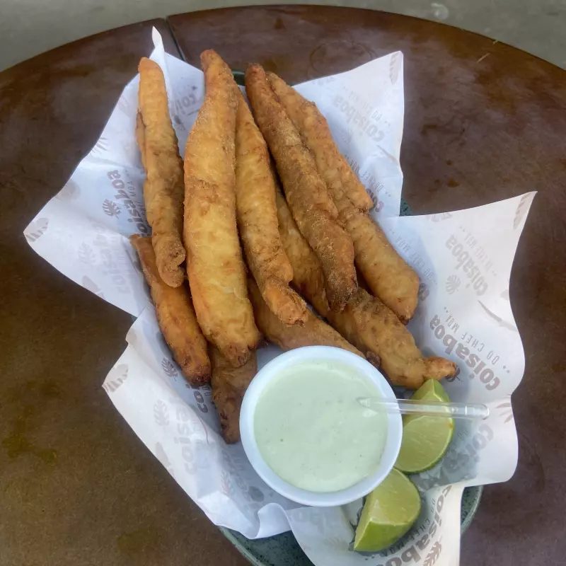 Isca de tilápia frita