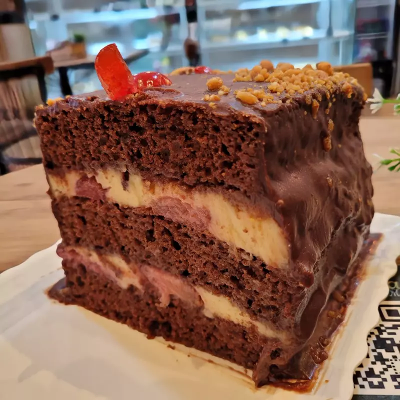 BOLO CAFÉ TRUFADO PEDAÇO