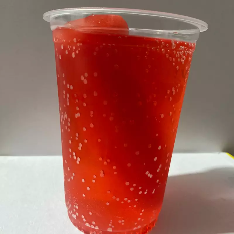 DOSE GIN SABOR MORANGO 700ML
