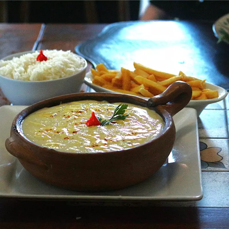 Cubos de Carne ao Molho 4 Queijos