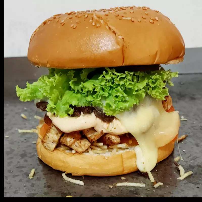 2 CHEESE EGGS GARAGGE