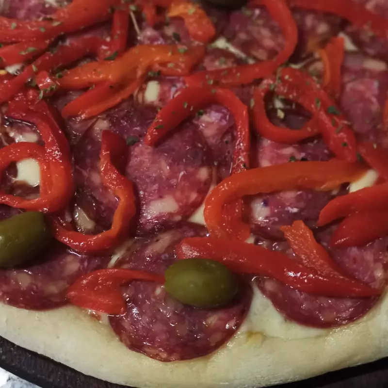12. Pizza Calabresa