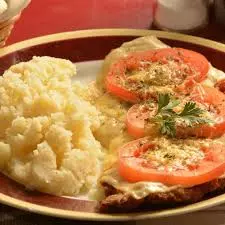 MILANESA DE CARNE NAPOLITANA
