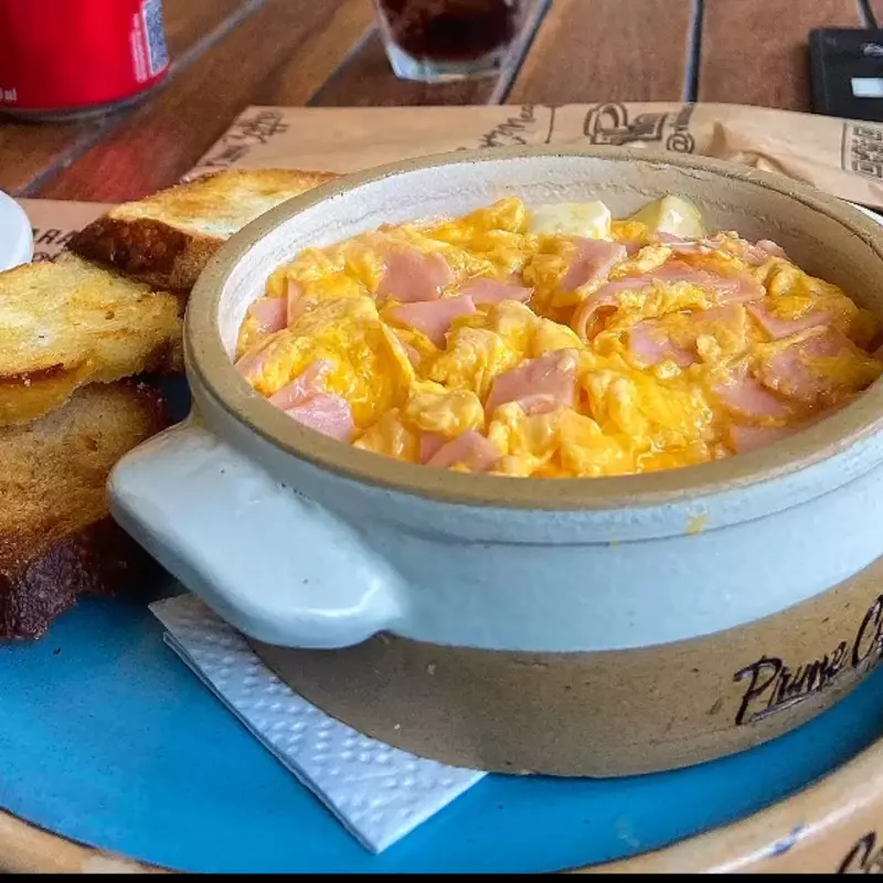 Panelinha de ovos, peito de peru