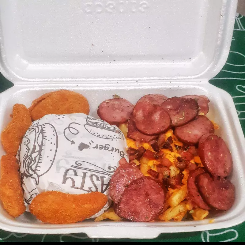 Combo CF Solteiros 🍔🍟🥤